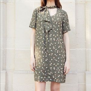 Olive dress w/removable slip & lavaliere (EU 40)